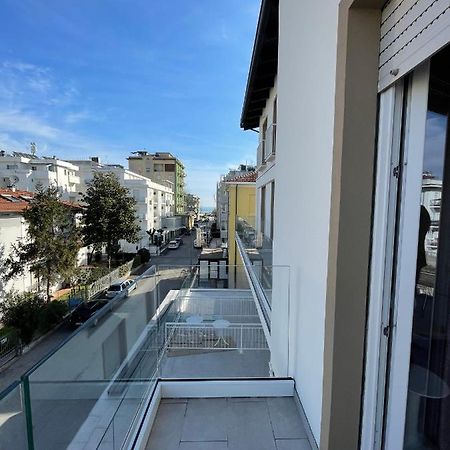 Hotel Alex Rimini Bagian luar foto